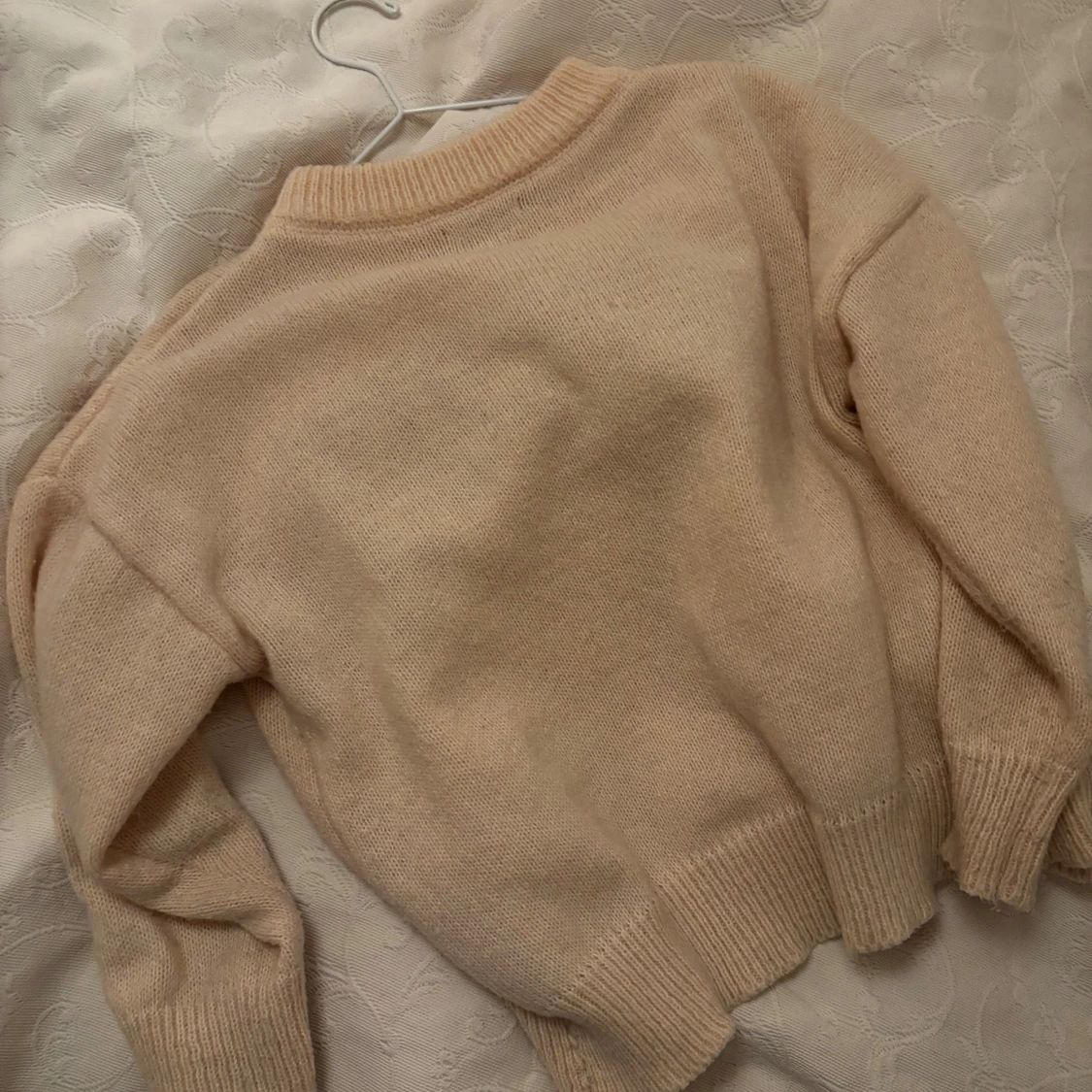 Stickad tröja med tryck - 3