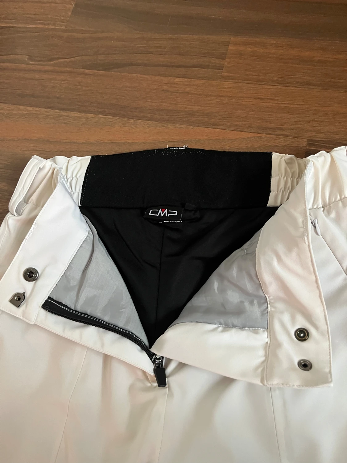 Vita skidbyxor med resår och bälteshällor - 4