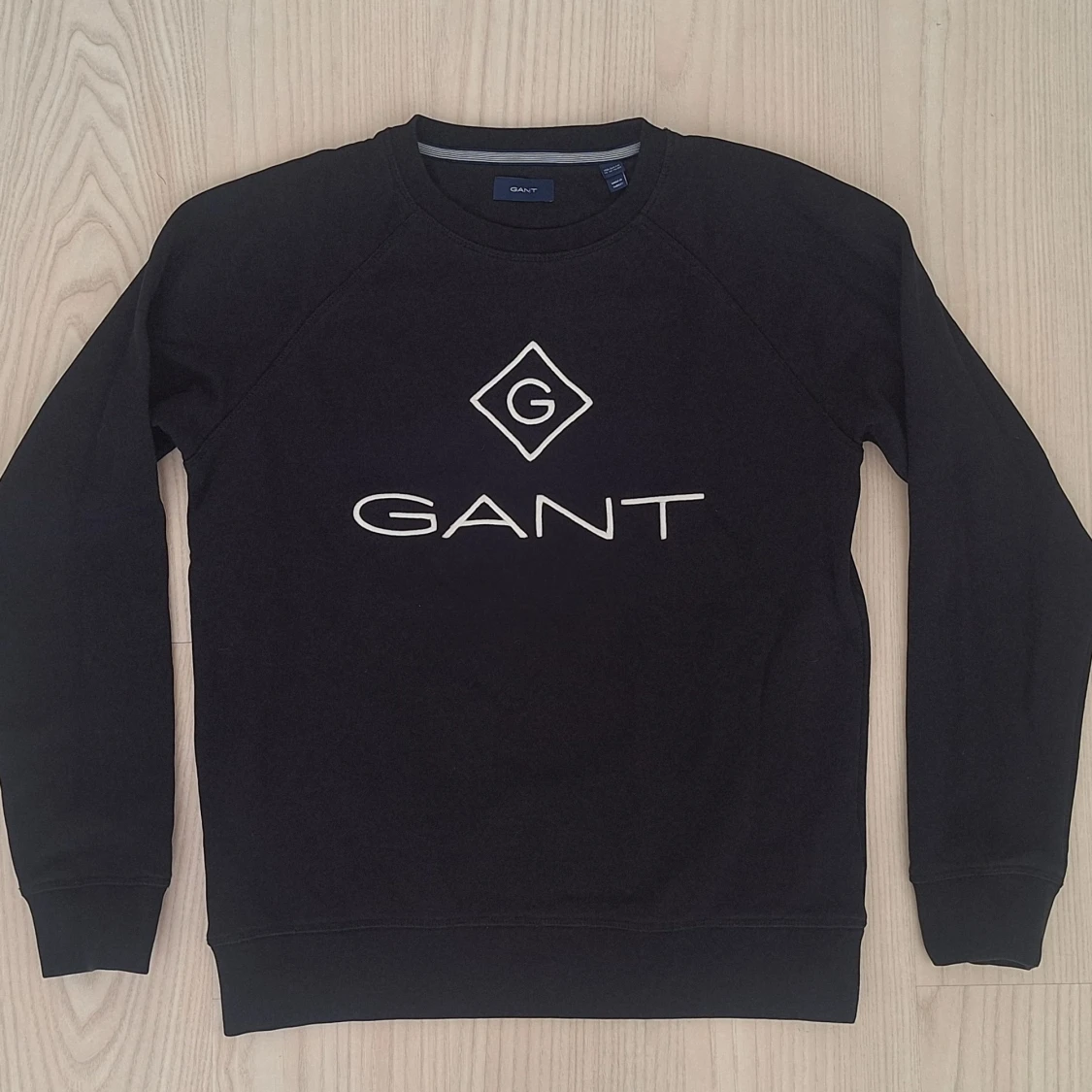 Svart sweatshirt från GANT 158/164