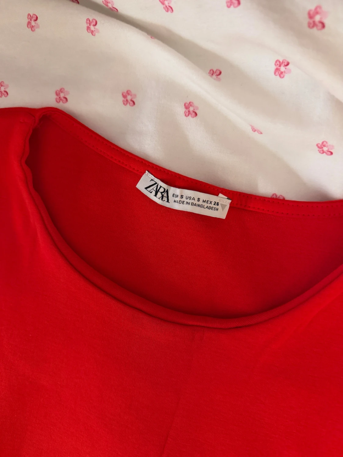 Röd ärmlös klänning från Zara - 1