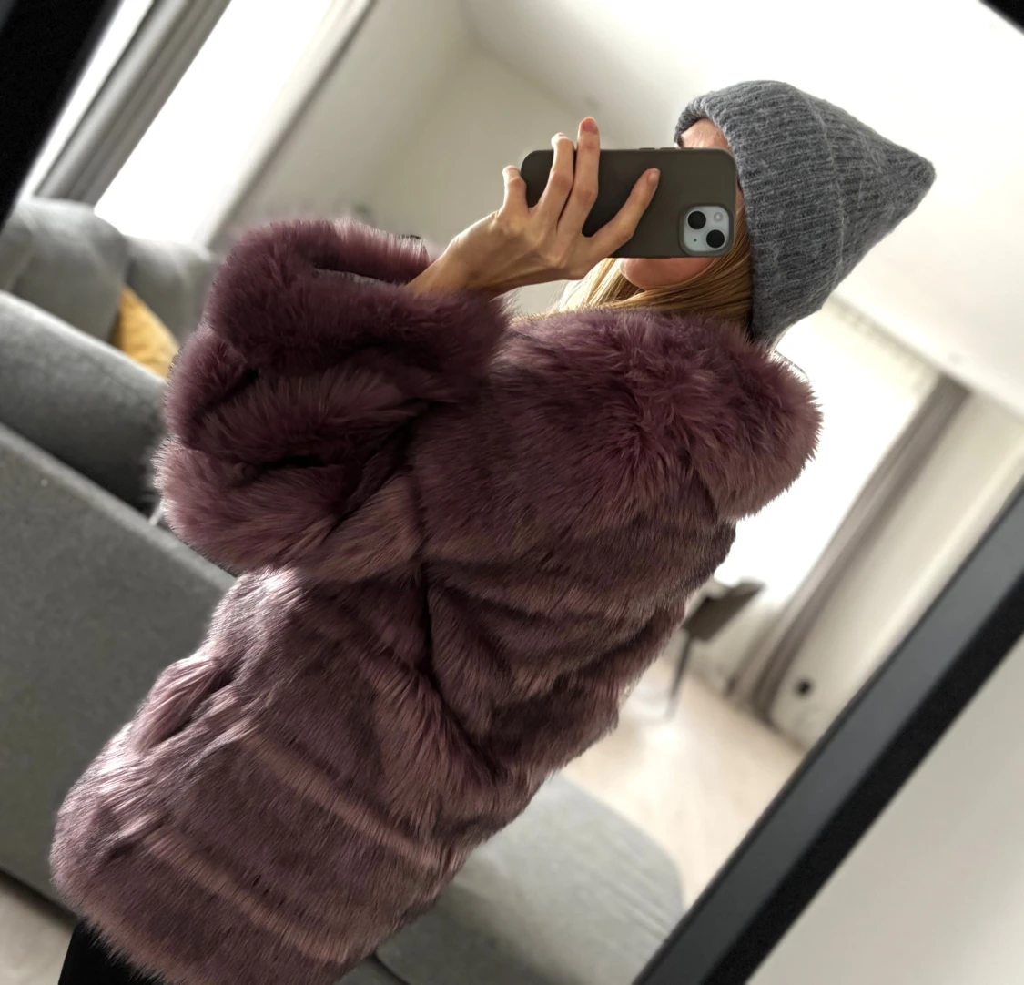 Lila pälsjacka - 2