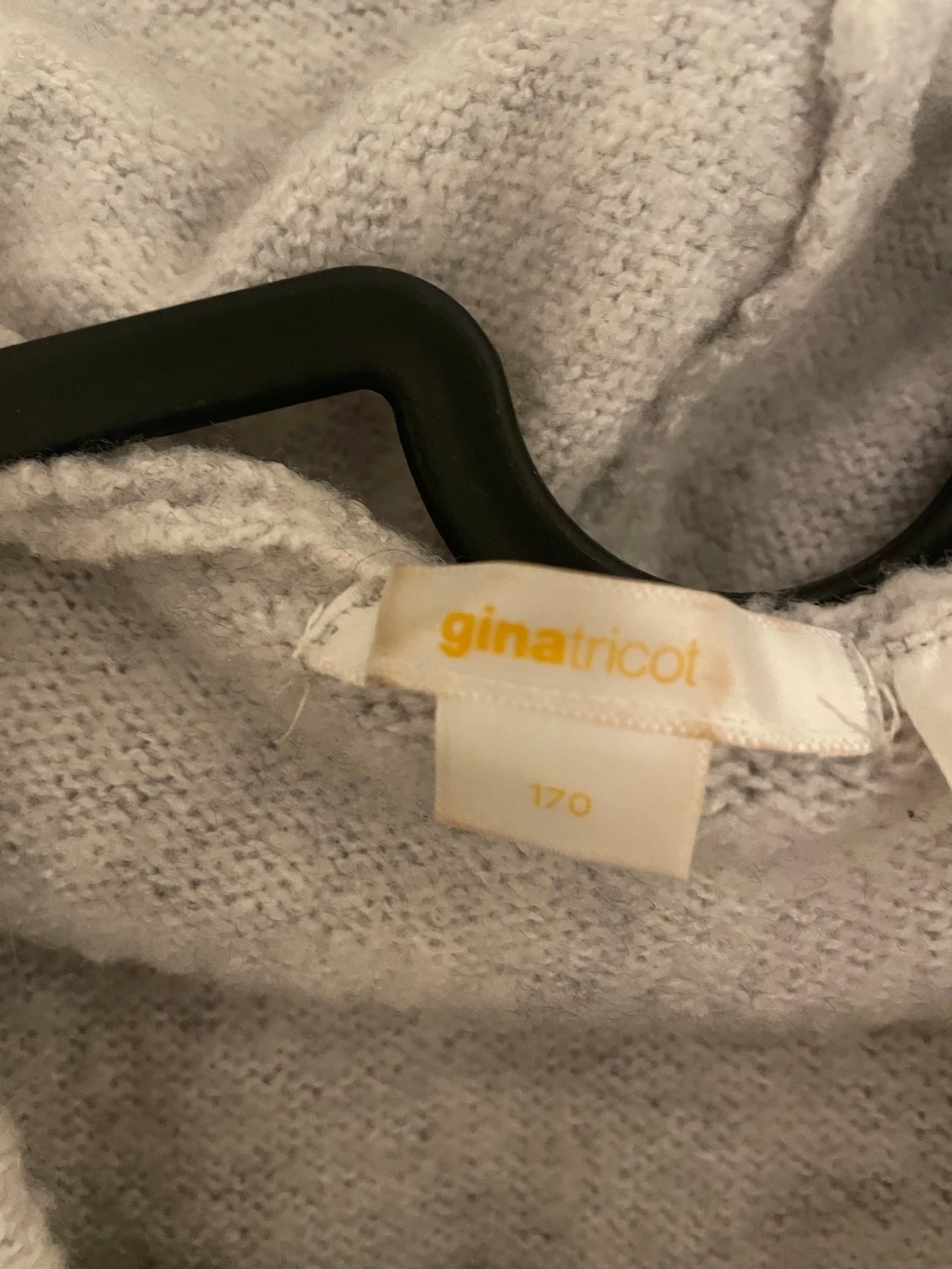 Grå stickad hoodie  - 1