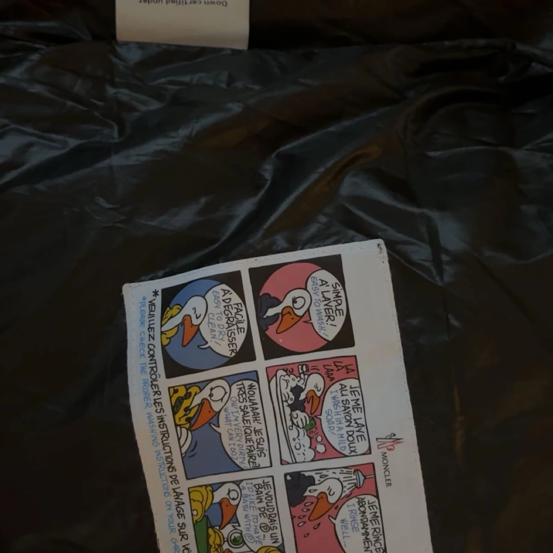 Svart Moncler pufferjacka med huva - 3