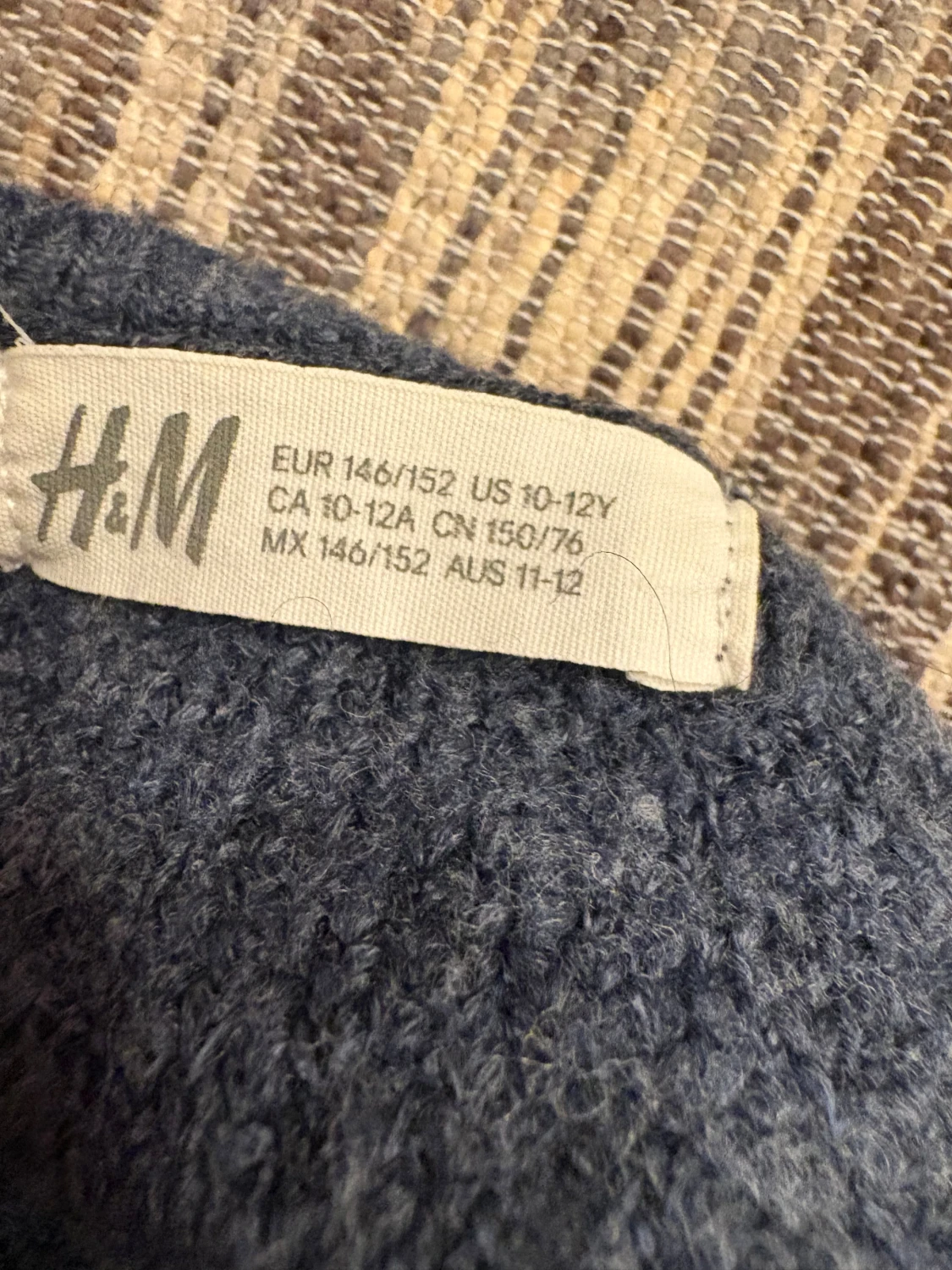 Blå stickad tröja med stjärnor H&M - 1