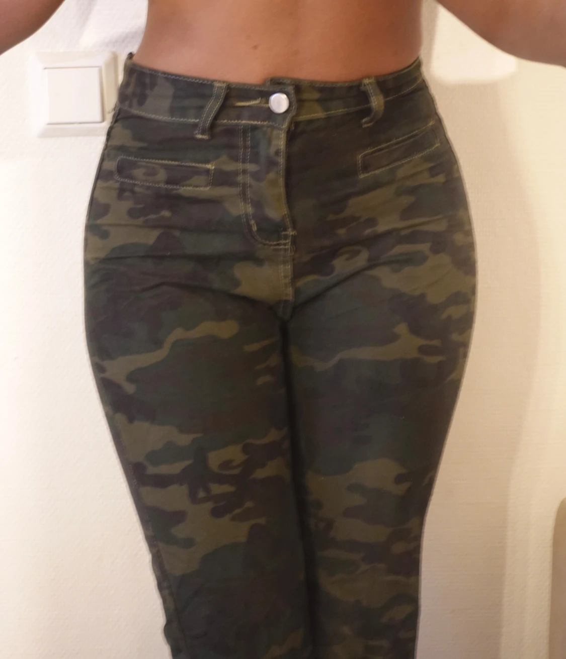 Camo bootcut byxor med hög midja