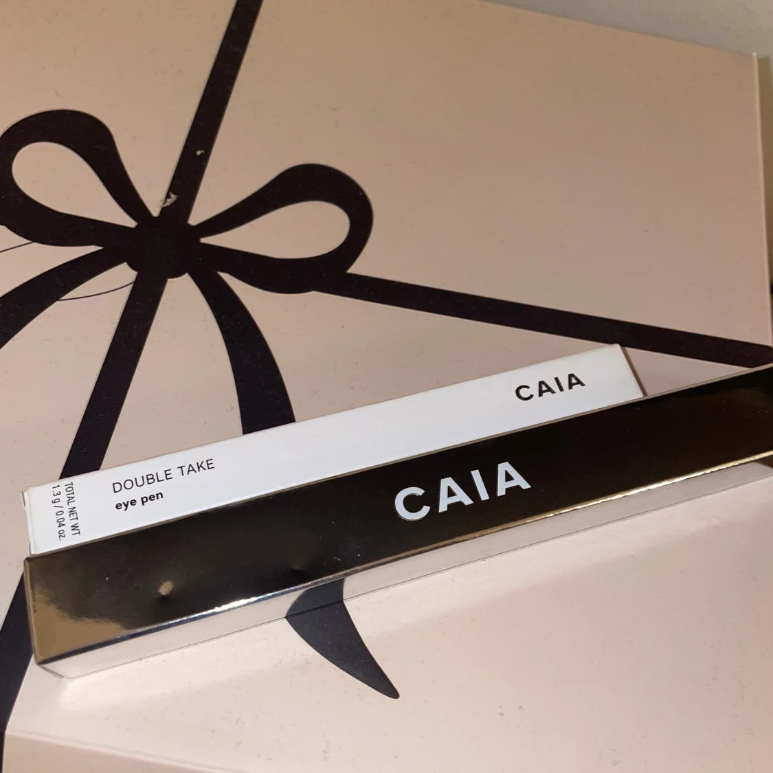Caia double take eyeliner + mega blend brush E28