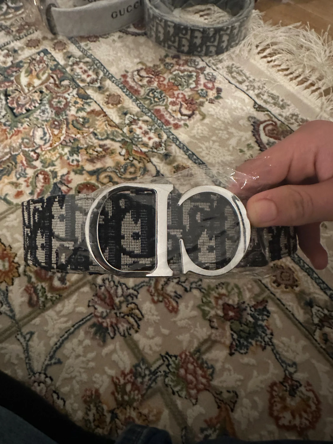  bälte med monogram och silverdetalj - 1