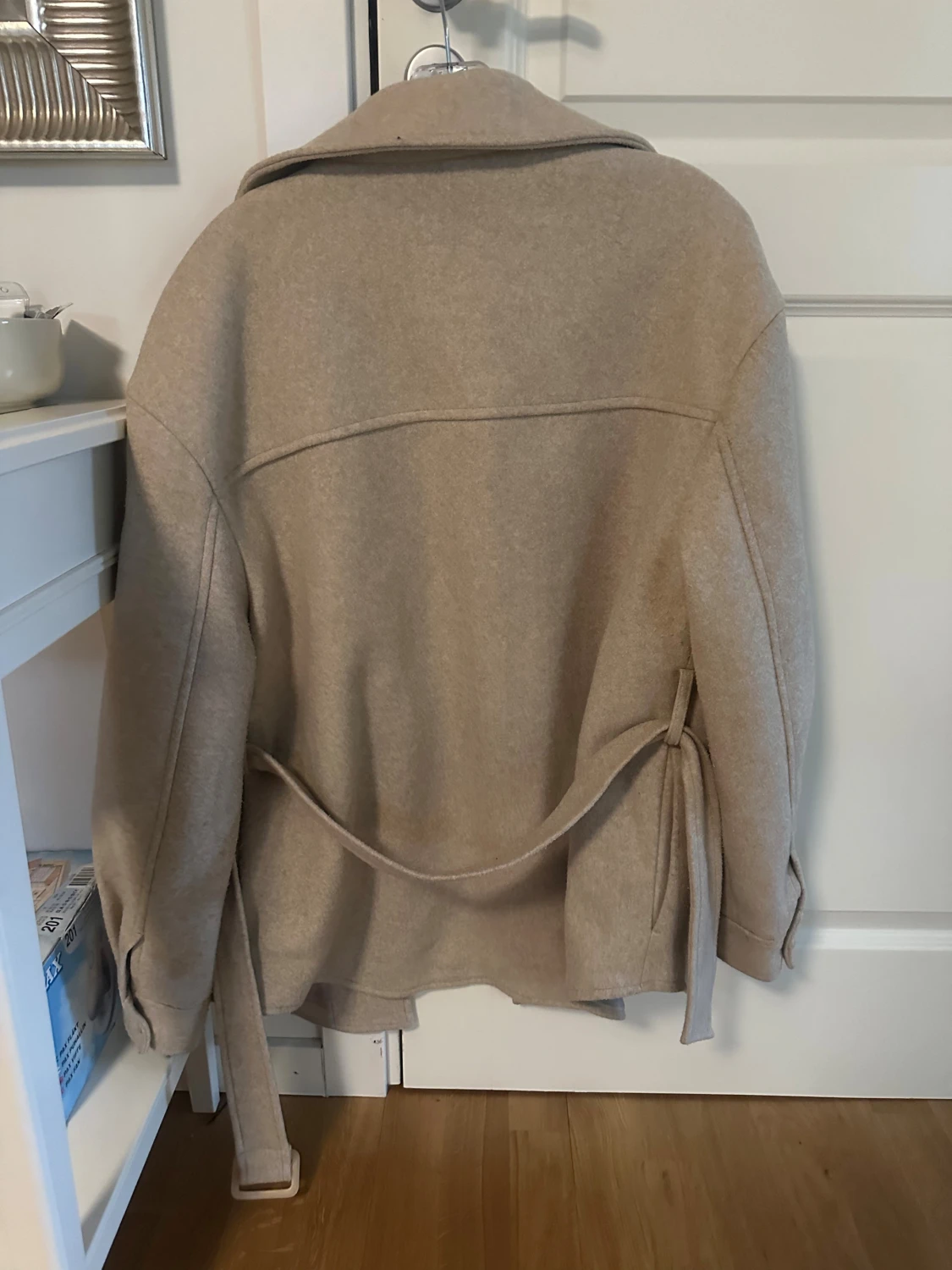 Beige jacka från NA-KD - 1