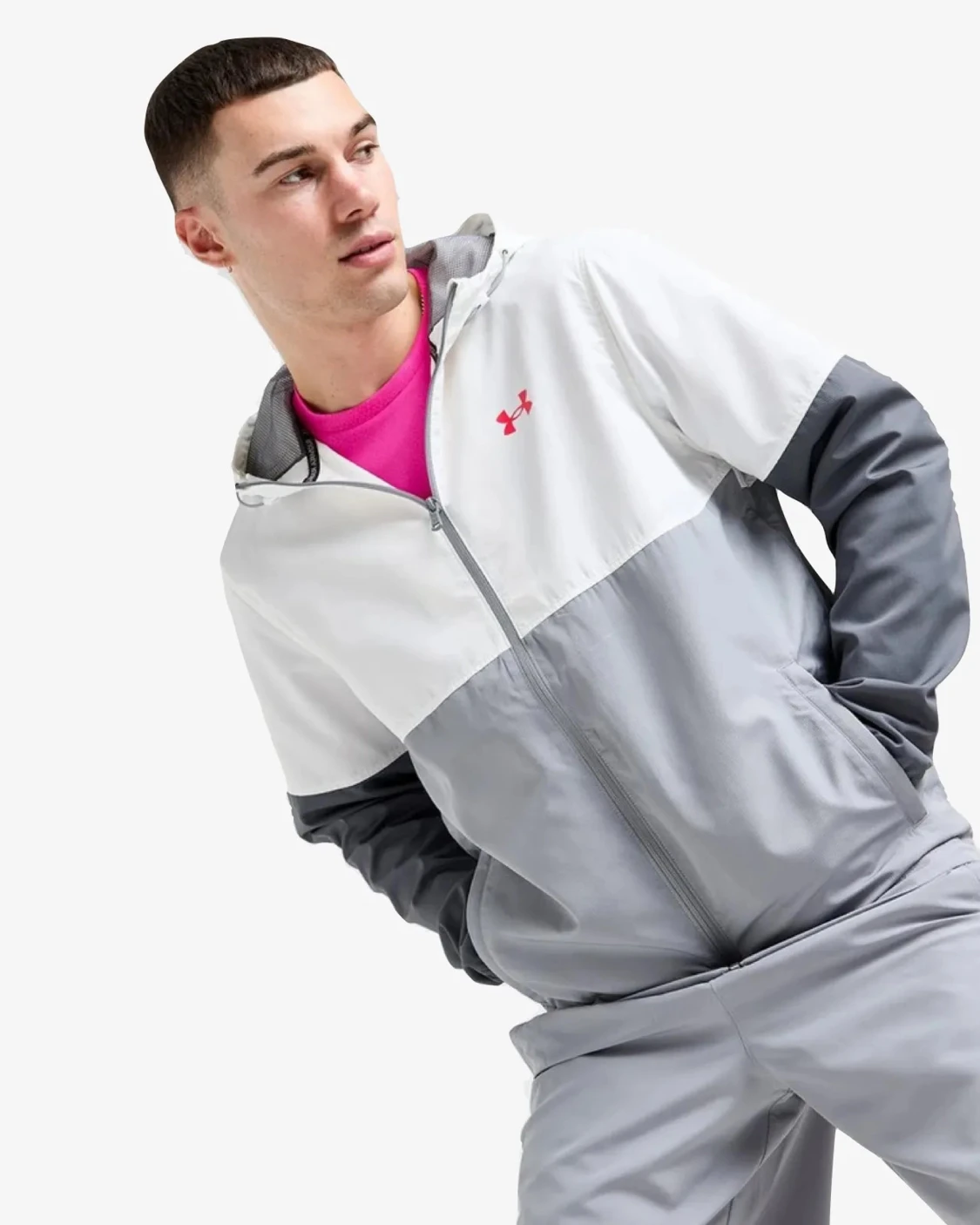 Söker denna under armour jackan