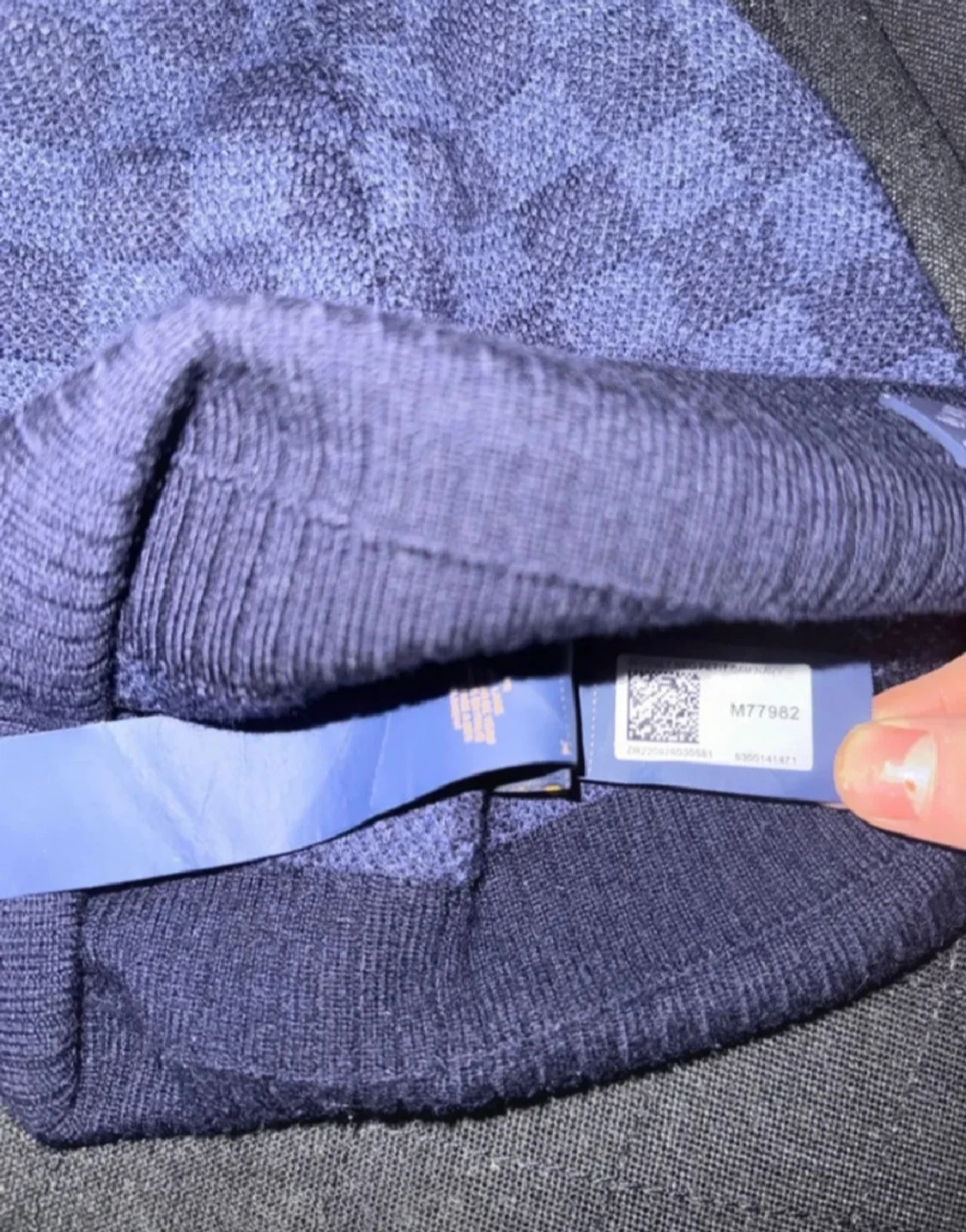 Blå rutig mössa från Louis Vuitton - 3