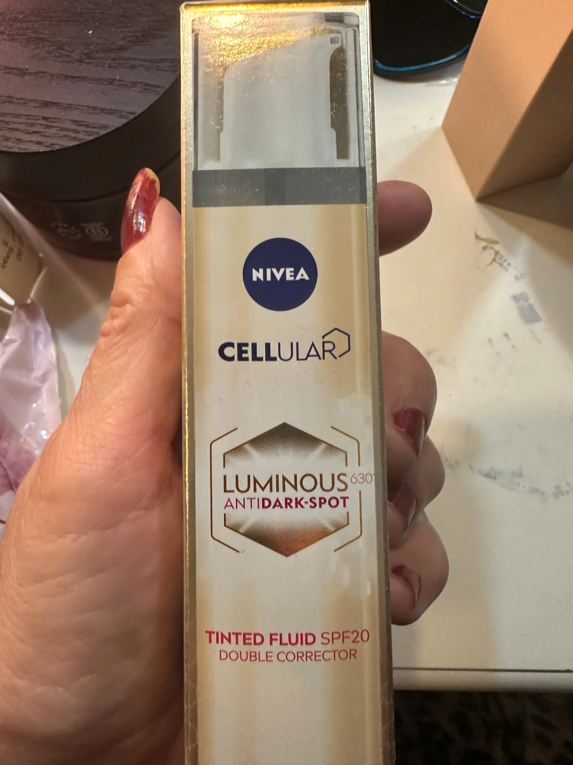 NIVEA Cellular Luminous630 Tinted Fluid - 1