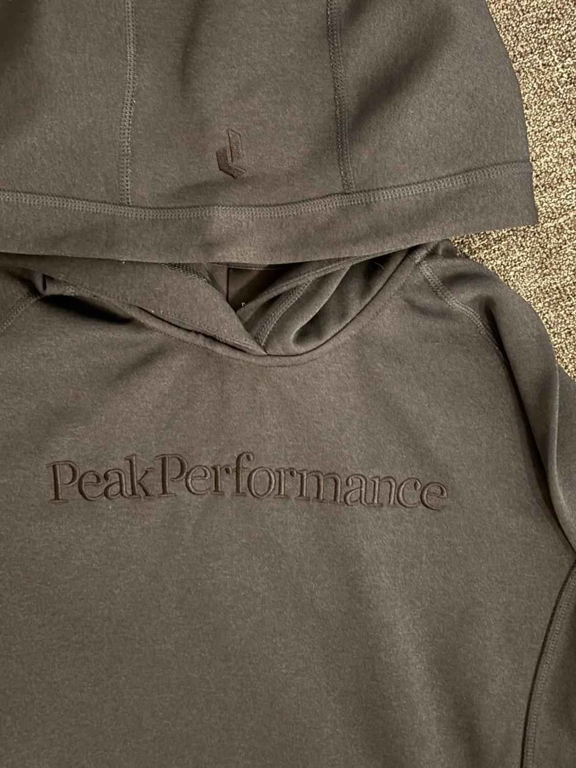Peak Performance hoodie - 2