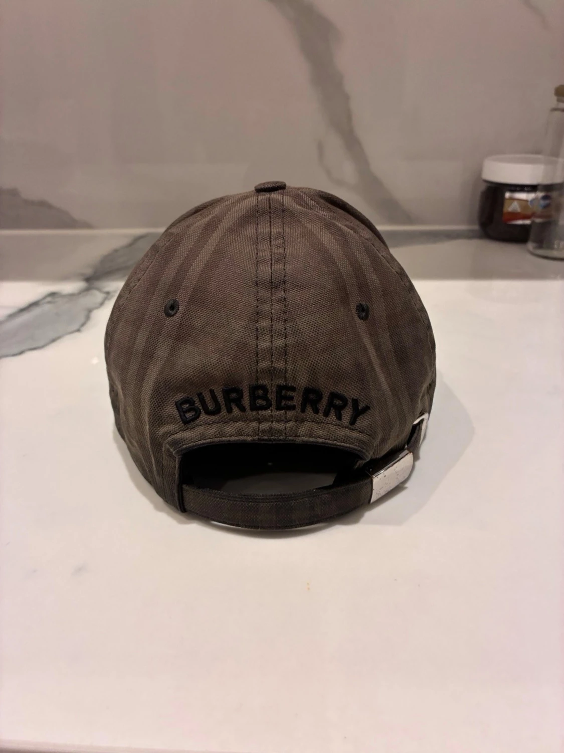 Brun rutig Burberry keps i bomull - 1