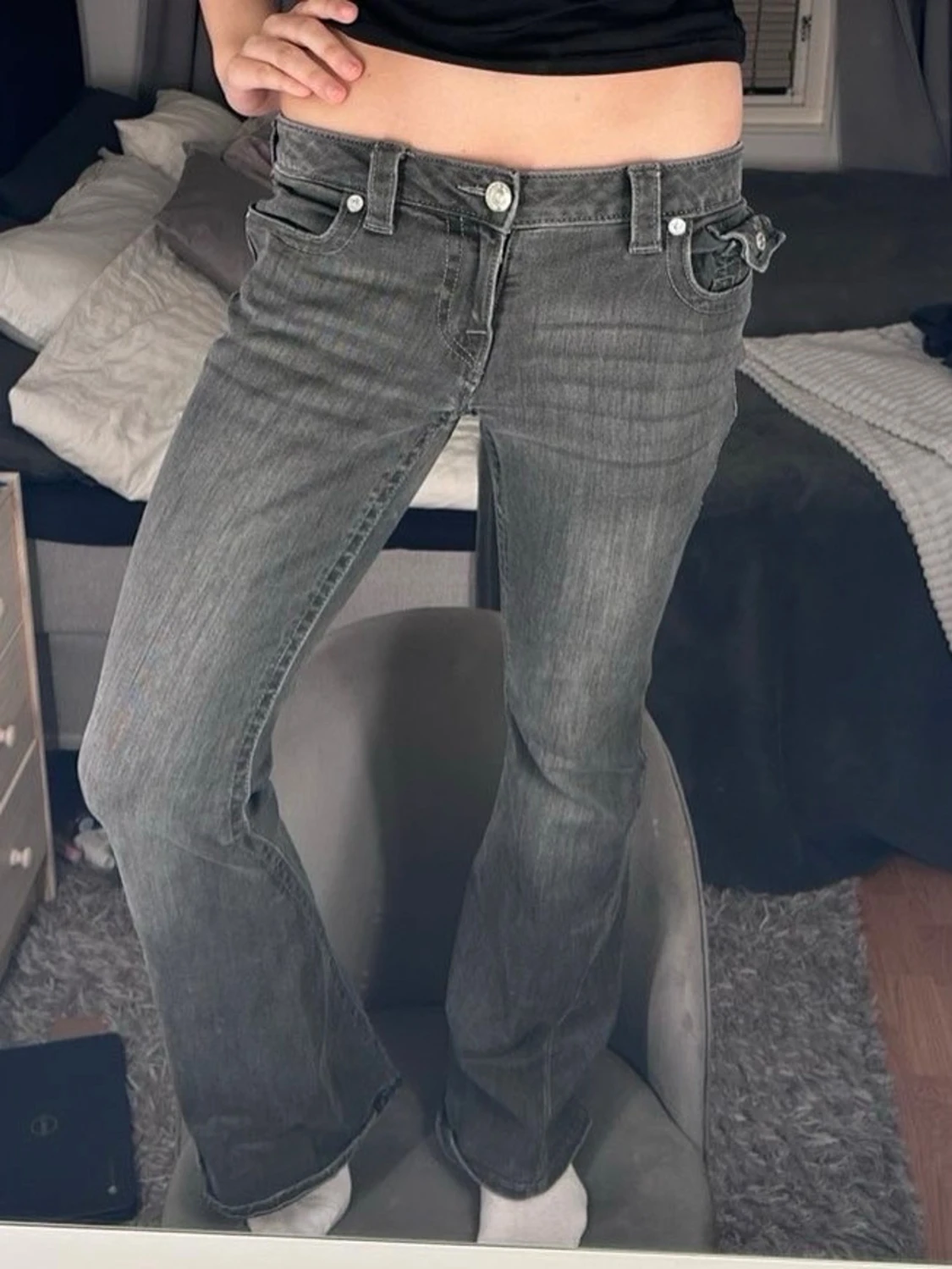 Grå bootcut jeans från True Religion