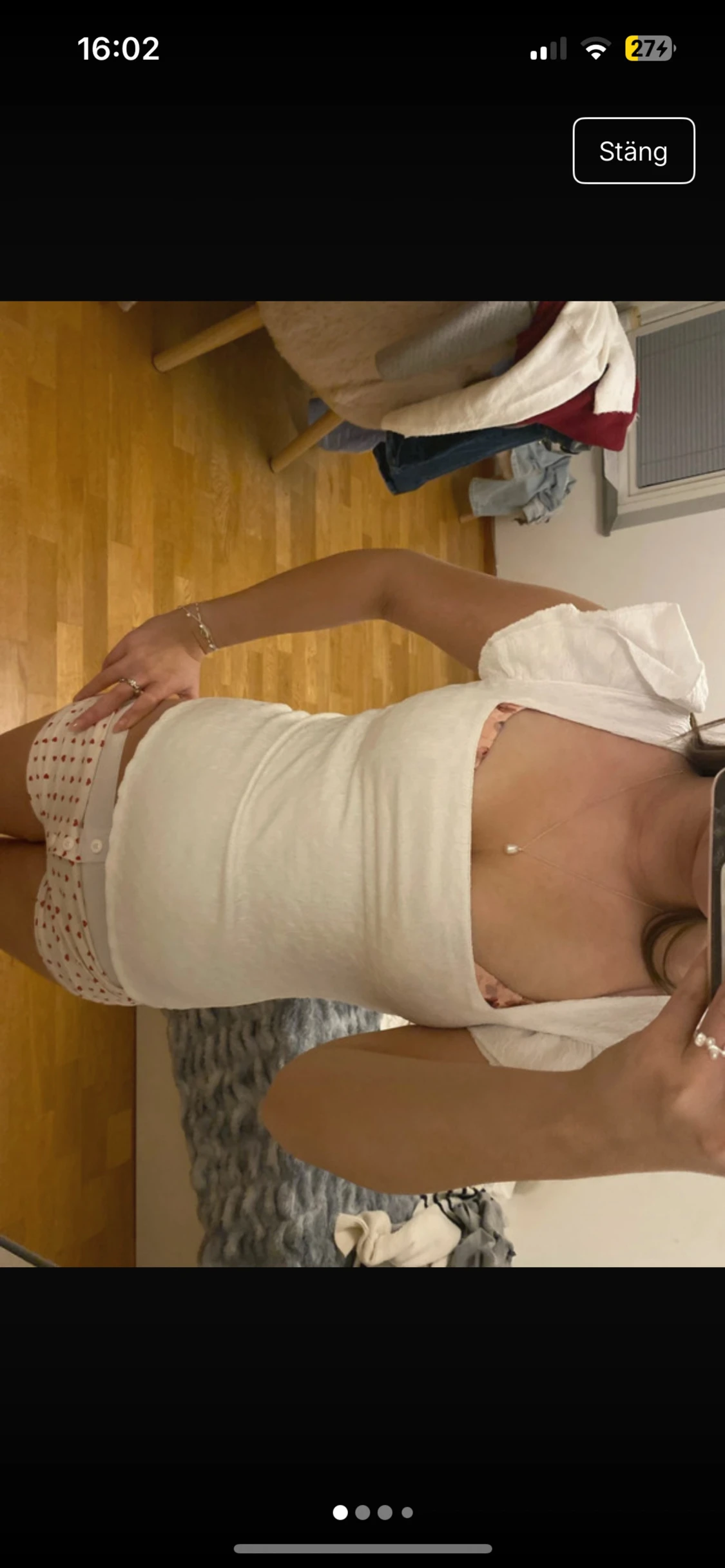 Vit topp med volangärm från Amisu - 3