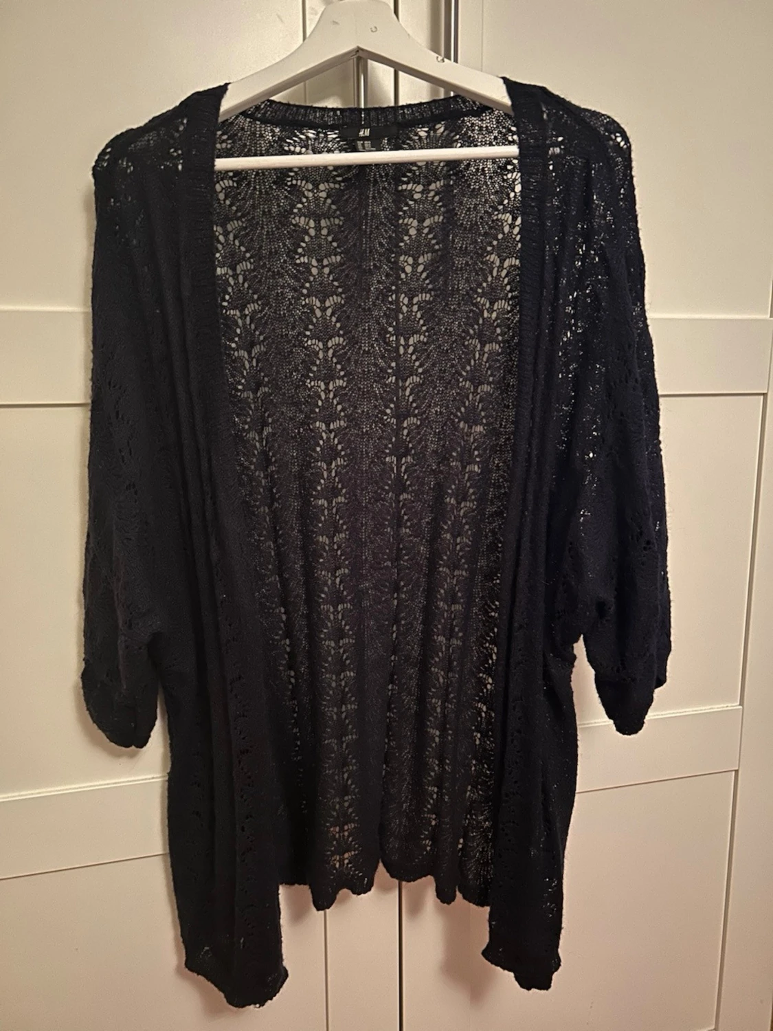 Mörkblå spetskofta från H&M strl. XS/S