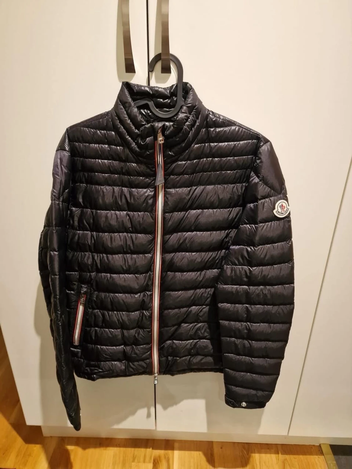 Svart Moncler pufferjacka herr