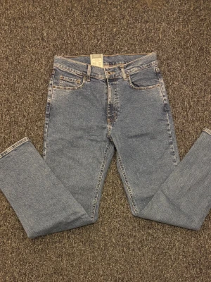 Blå jeans från McGordon - Aldrig använda o köpt för nån månad sedan. Nya jeans till ett billigare pris 