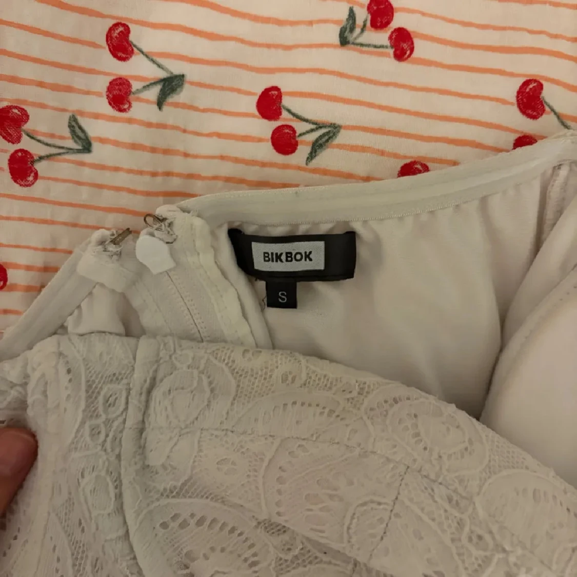 Vit spetskorsett från Bik Bok - 2