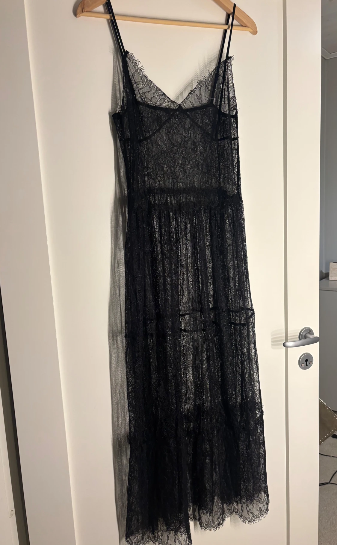 Svart lång spetsklänning från mbyM - 1