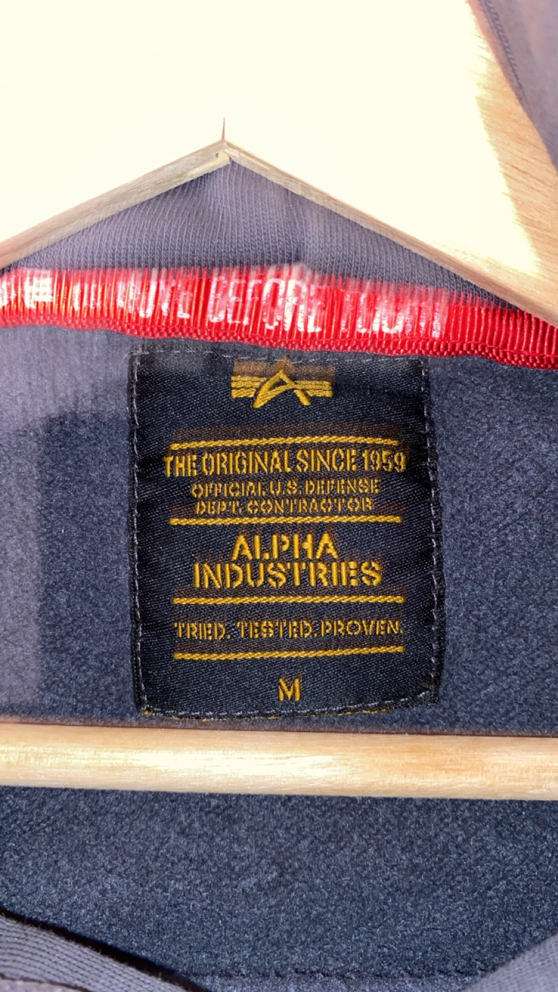 Här har vi en fin ALPHA INDUSTRIES