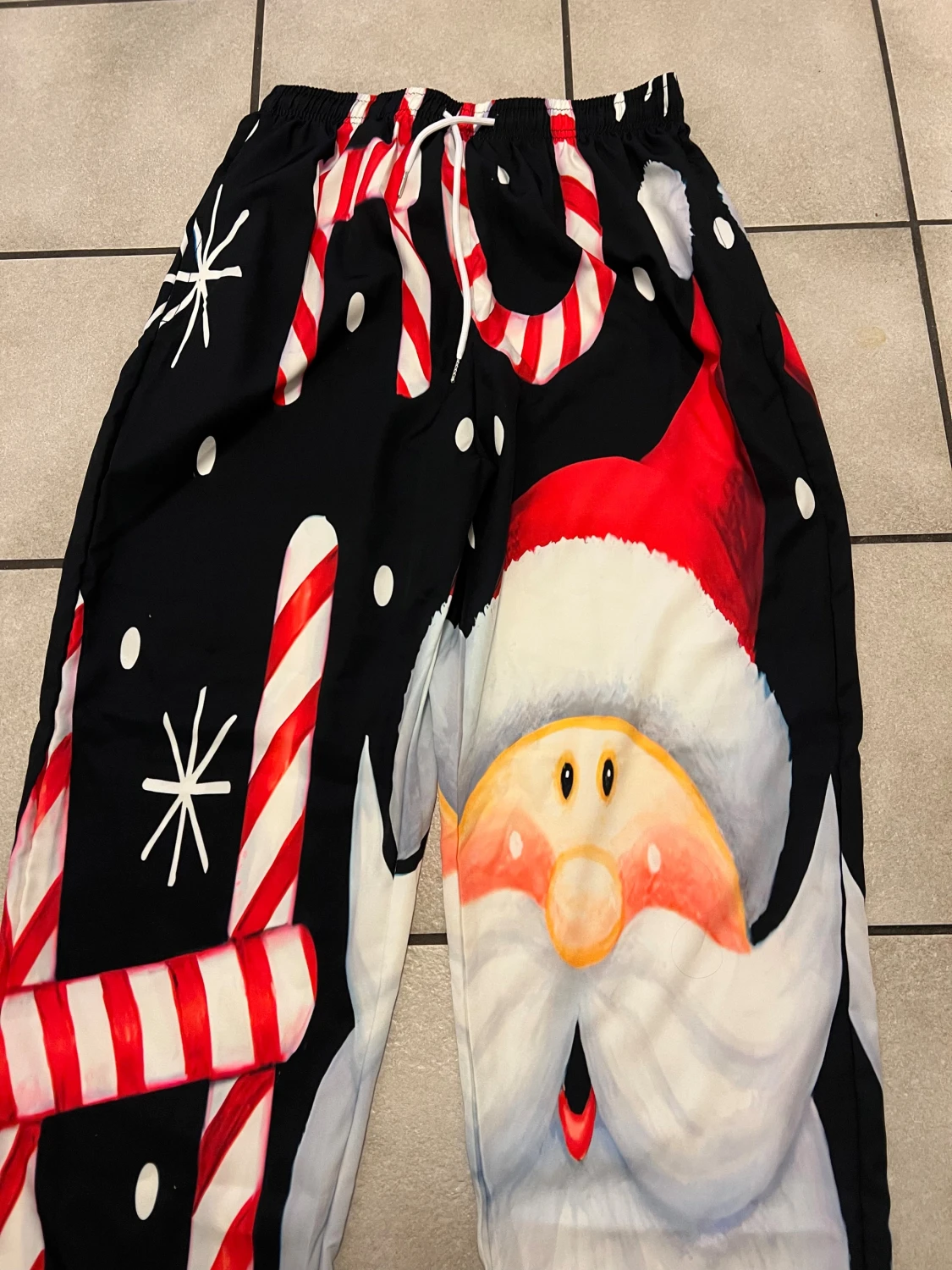 Julbyxor med tomtemotiv och polkagrisar - 2