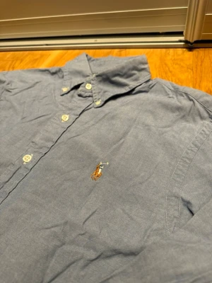 Ralph Lauren skjorta - Schysst Ralph lauren skjorta i storlek M. Den är i mycket bra skick! Hör av er vid eventuella frågor!✅