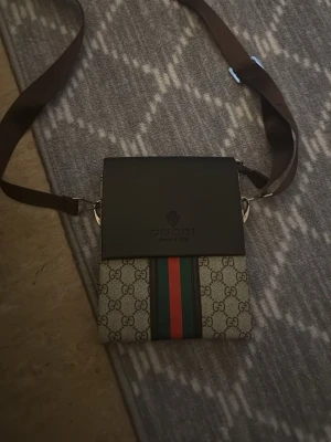 Gucci väska - Använd 1-2 gånger 