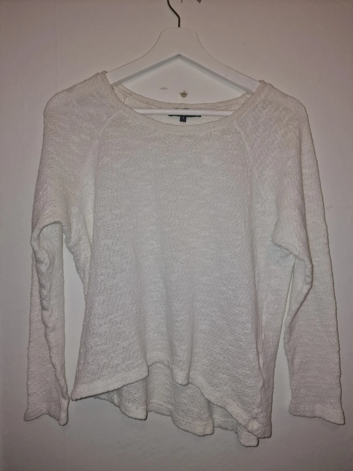 Vit stickad tröja