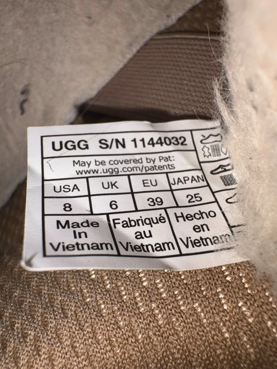 Beige sneakers från UGG med snörning - 2