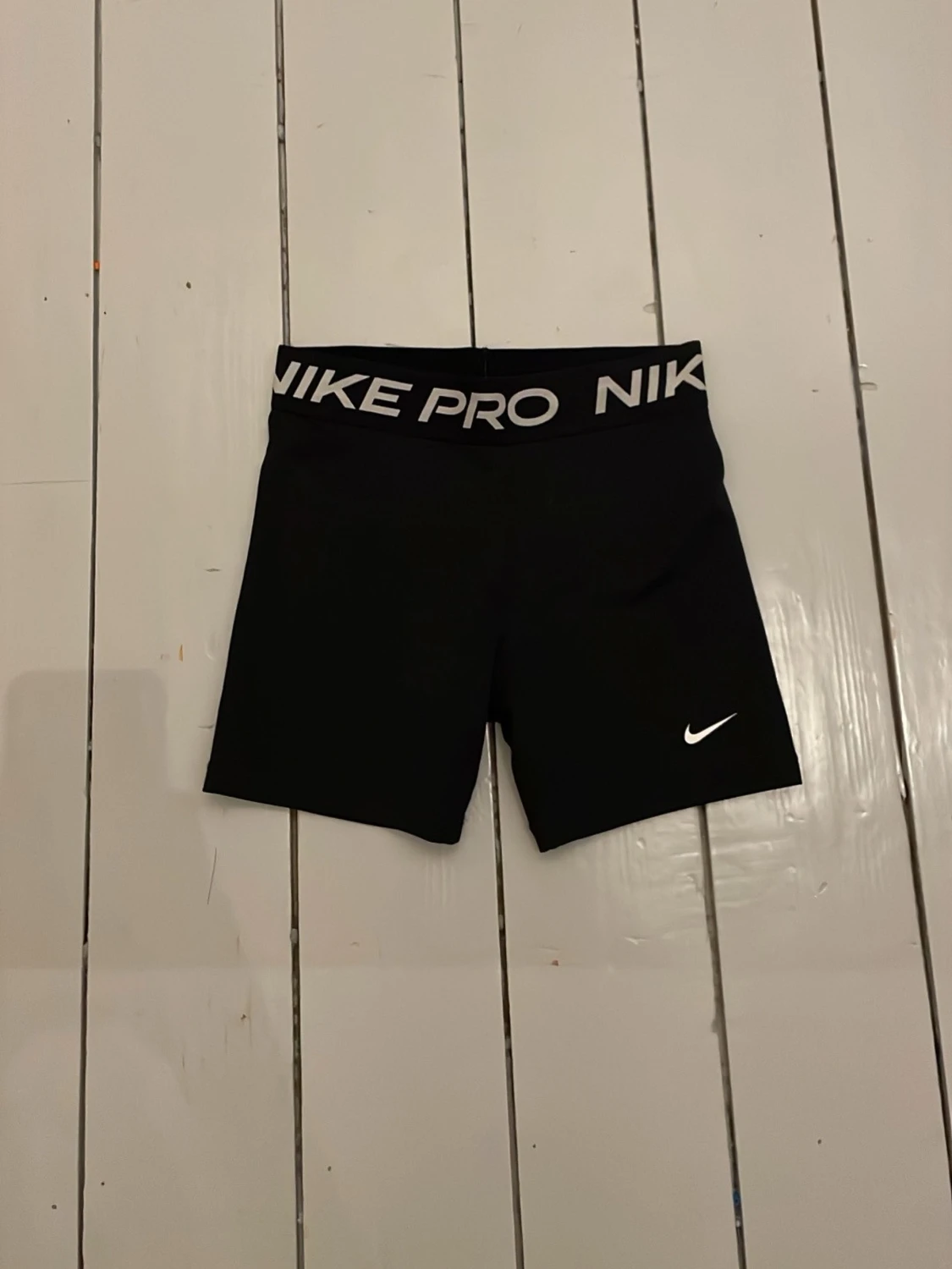 Svarta Nike Pro träningstights shorts