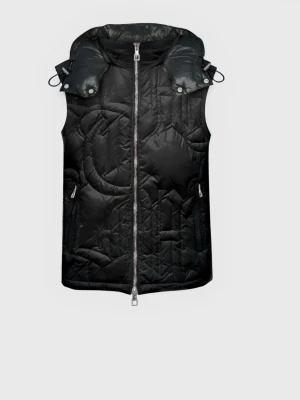 Svart dunväst med huva från demont - Snygg svart dunväst från demont med avtagbar huva och två dragkedjeförsedda fickor. Västen har ett quiltat mönster med diskret Demont-logga i tyget och dragkedja framtill. Perfekt för lager på lager. Storlek S men passar M