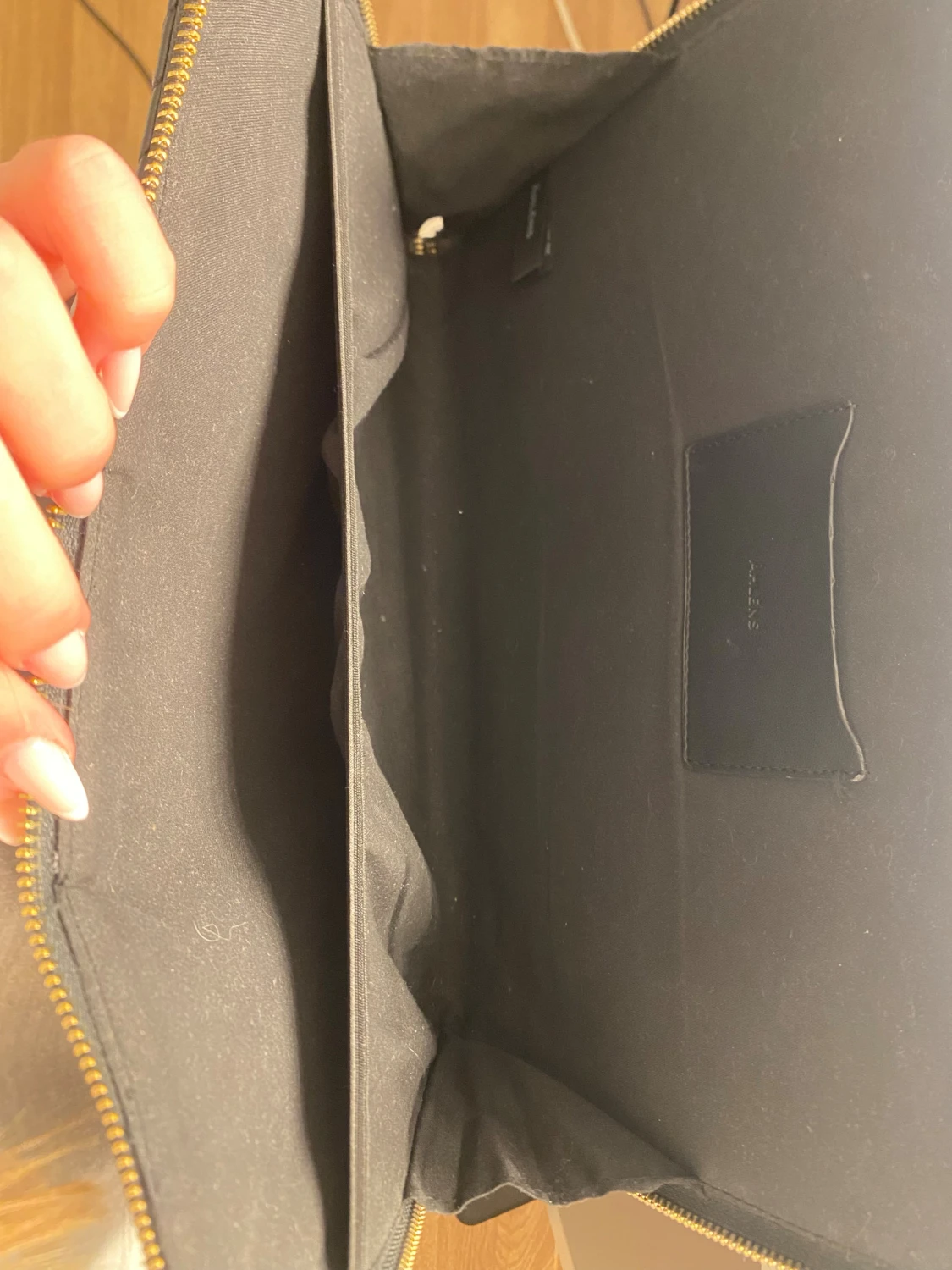 Svart dator fodral från Åhléns - 2