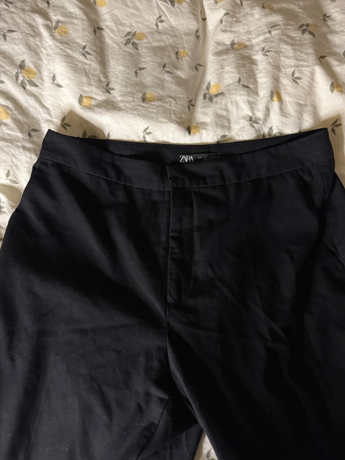 Svarta kostymbyxor från Zara - 2