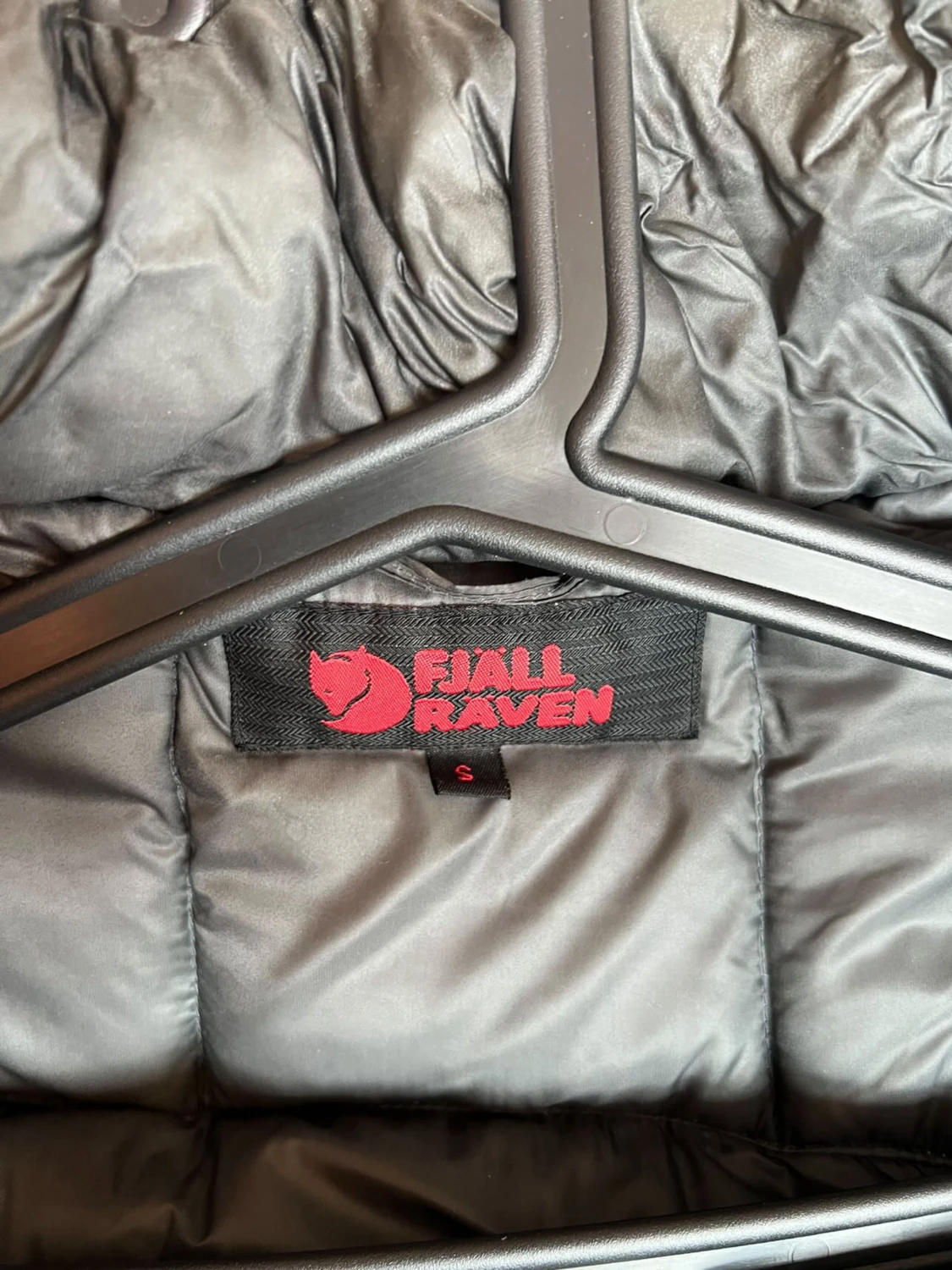 Svart dunjacka från Fjällräven S - 3