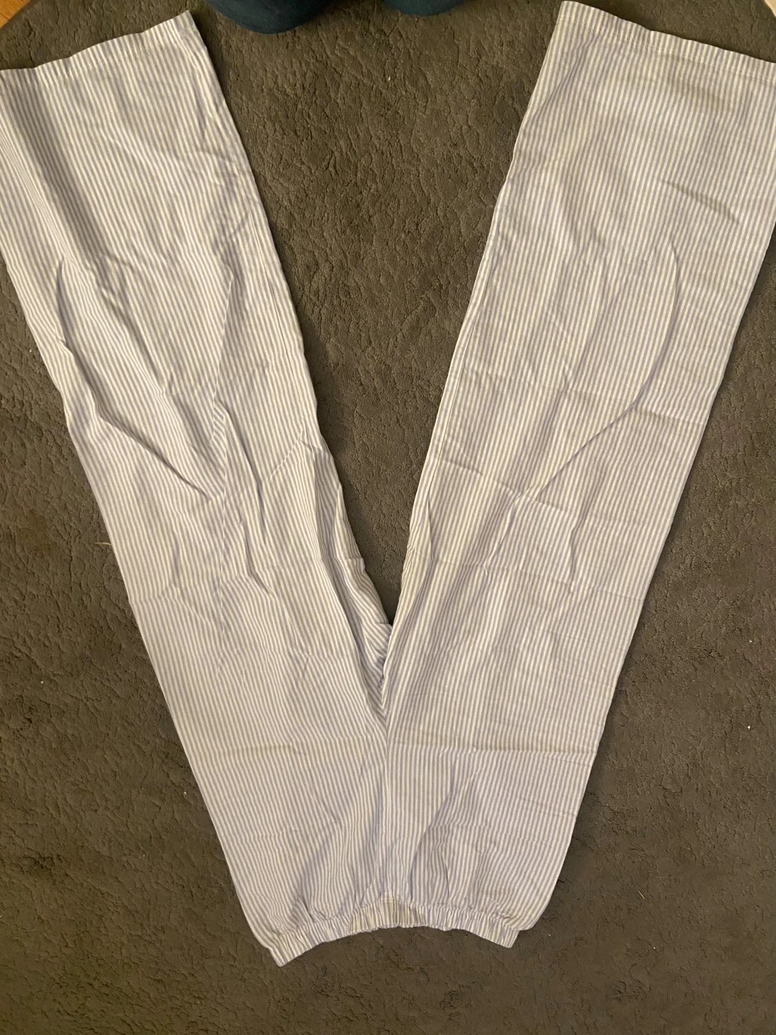 Blå vitt pyjamasset från H&M