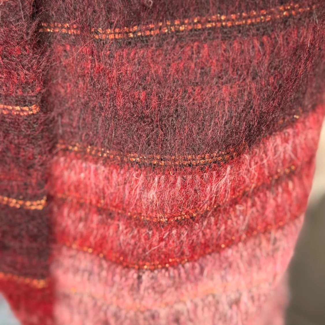 Randig lång cardigan i vinrött - 4