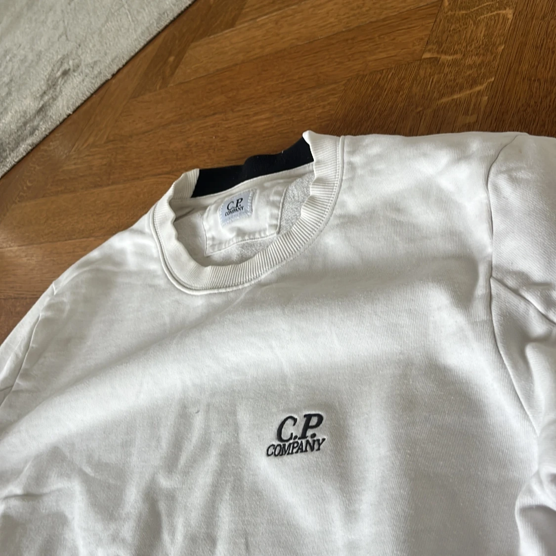 Vit sweatshirt från C.P. Company - 1