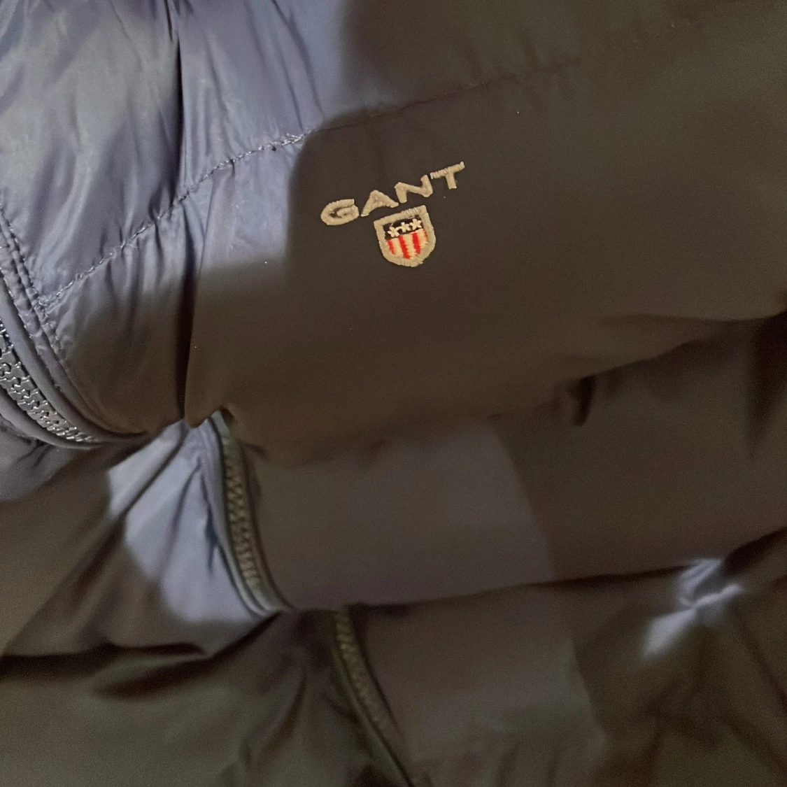 Mörkblå pufferjacka från GANT - 2