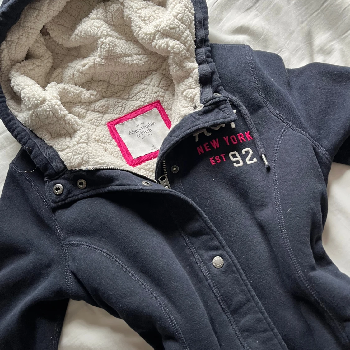 Marinblå hoodiejacka från Abercrombie & Fitch - 1