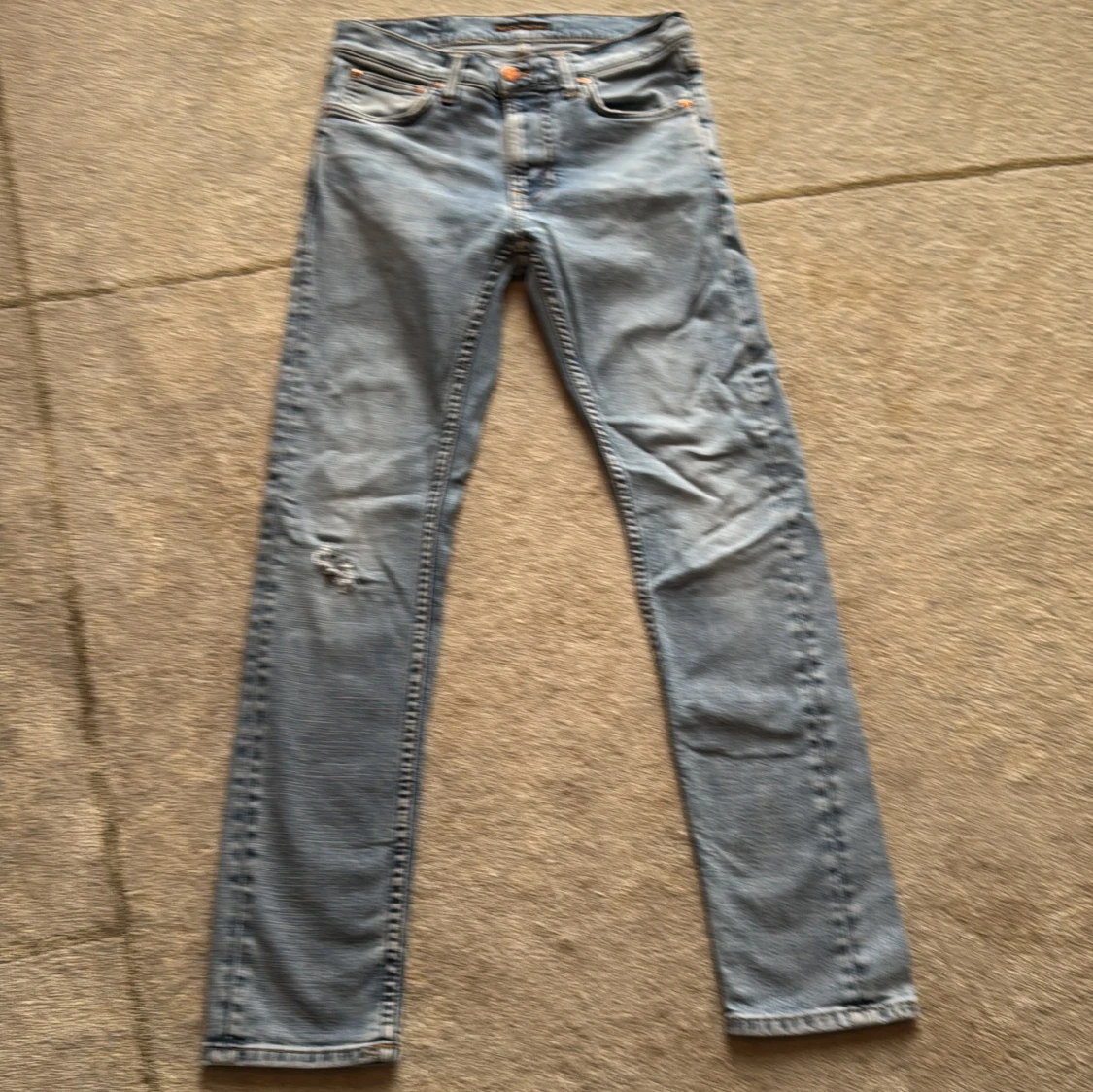 Ljusblå Lean Dean jeans från Nudie