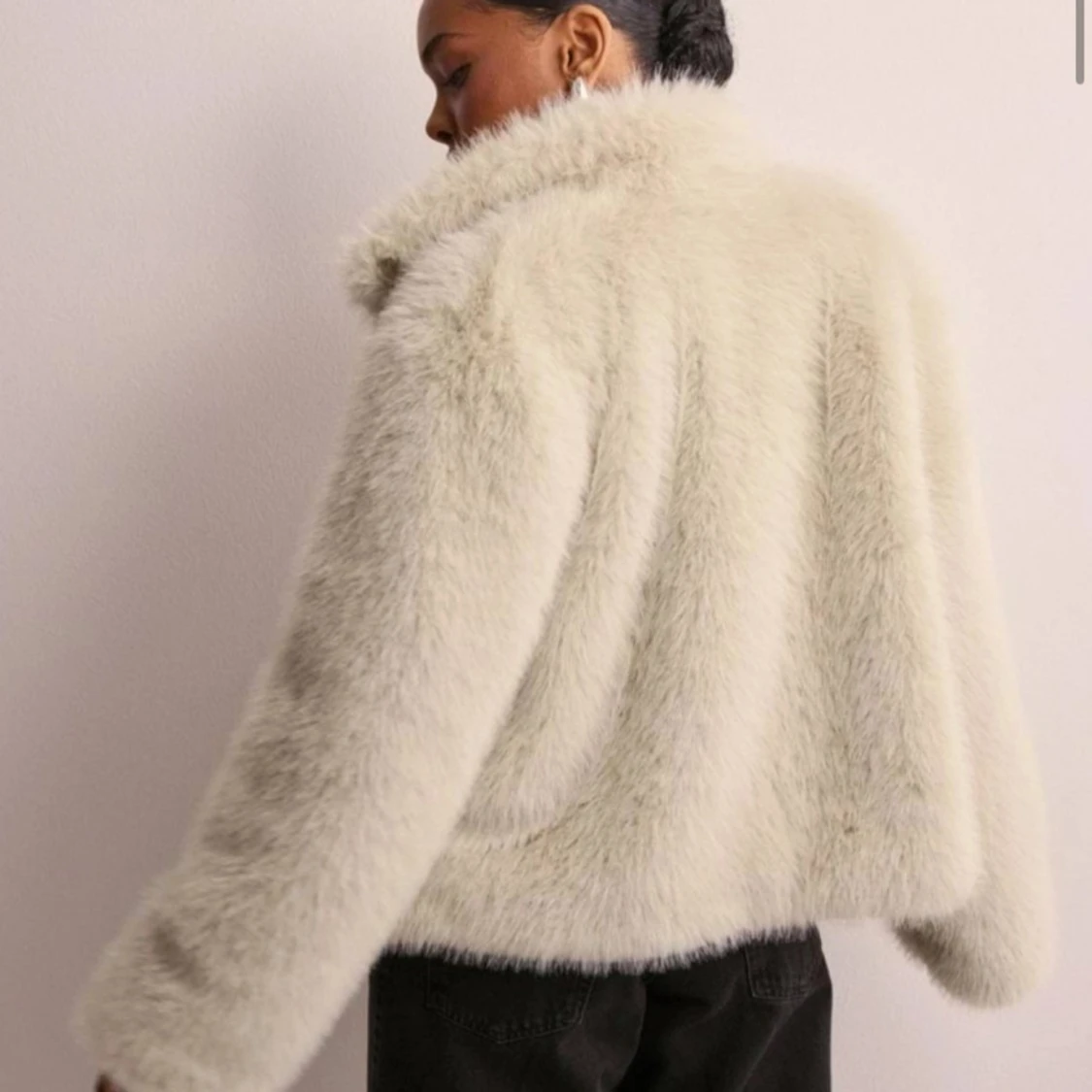 Beige pälsjacka - 1