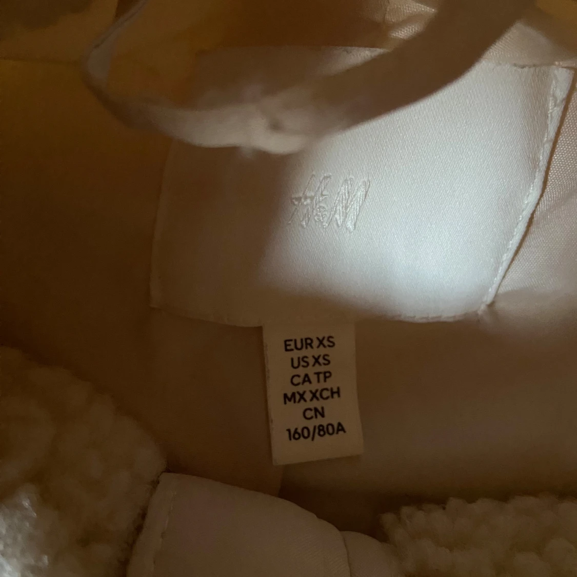 Vit teddyjacka från H&M XS - 2