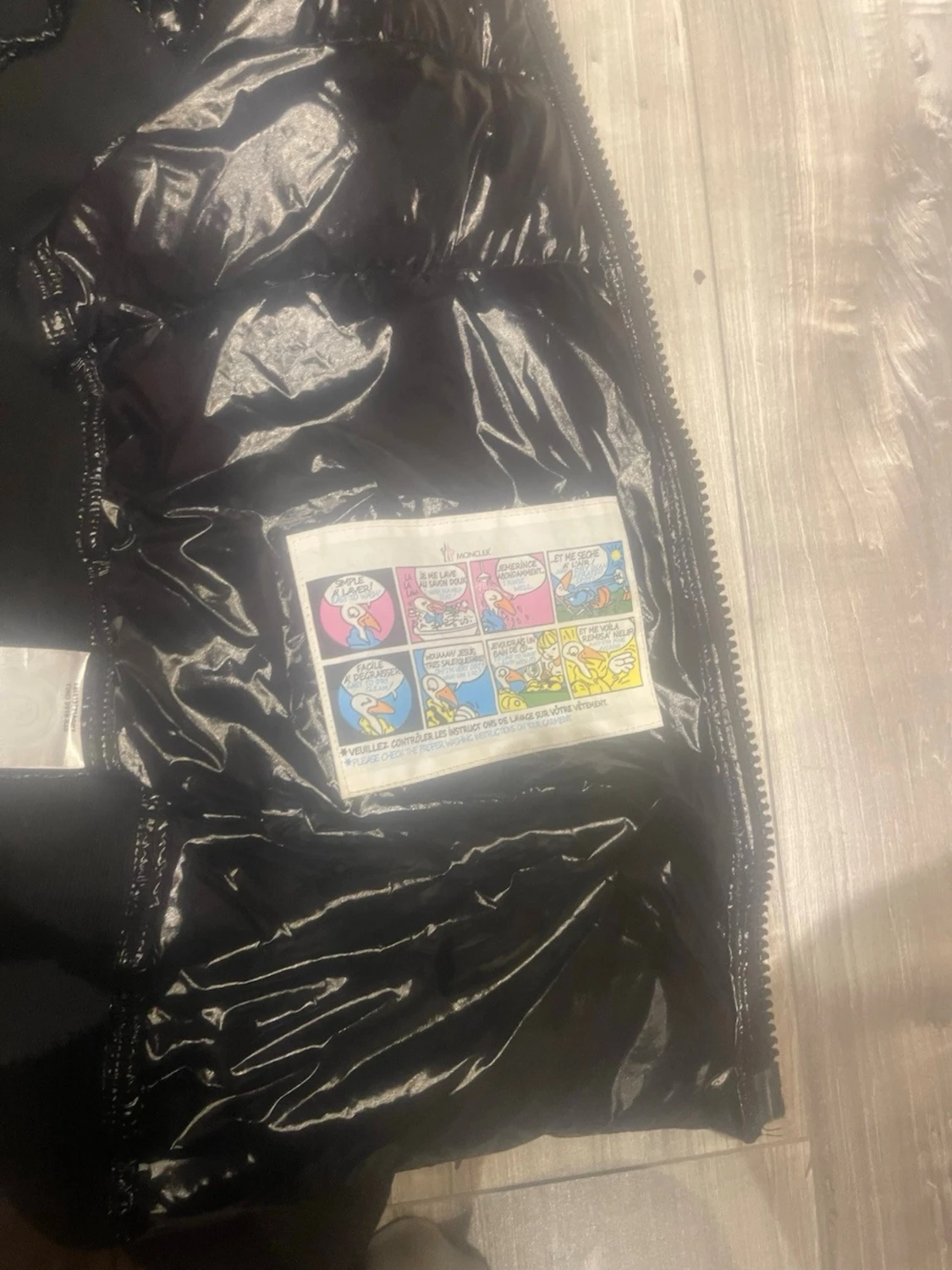 Svart pufferjacka från Moncler - 2