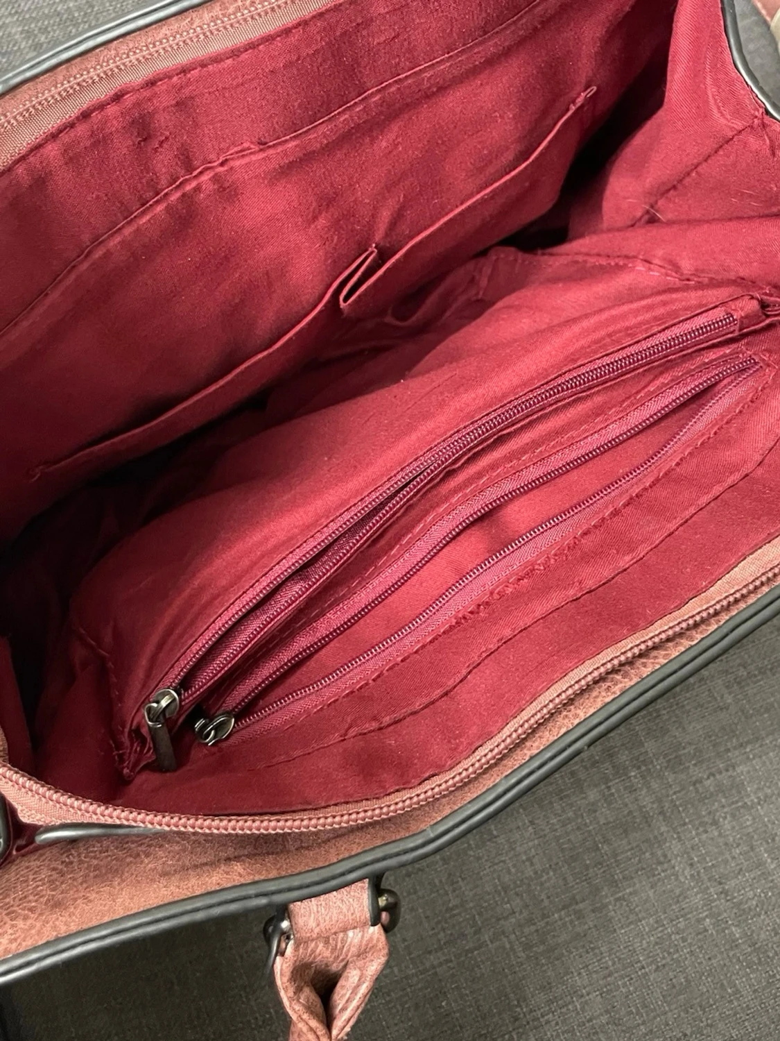 Rosa handväska med axelrem - 4