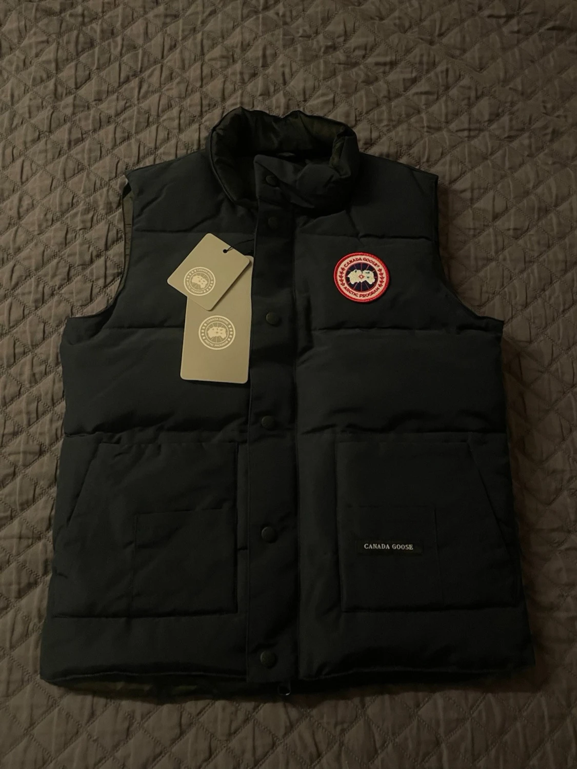 Mörkblå från Canada Goose