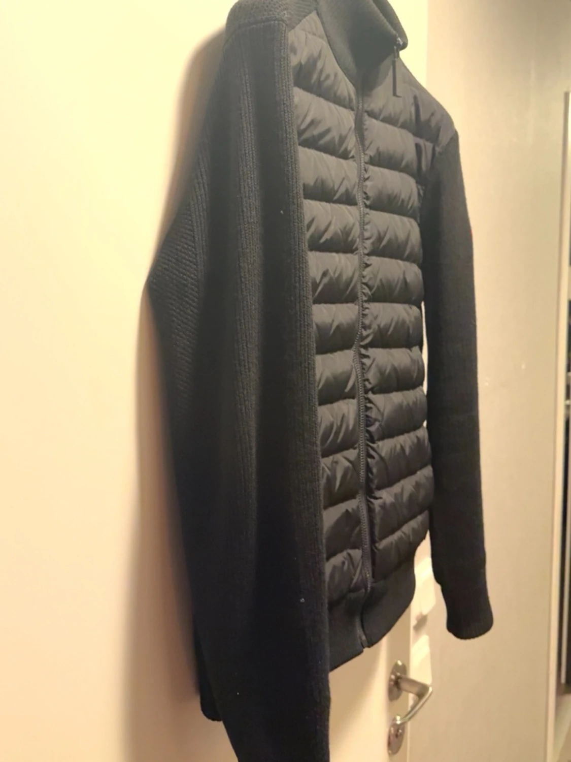 Svart hybridjacka från Canada Goose