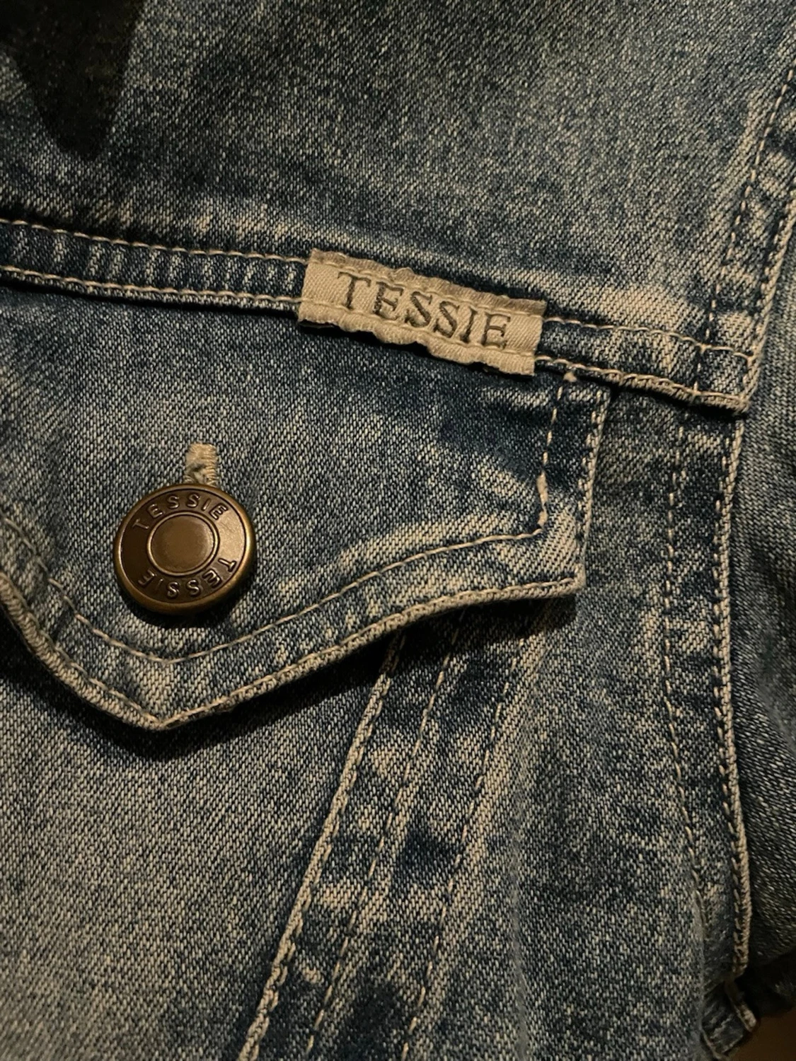 Blå jeansjacka från Tessie - 4