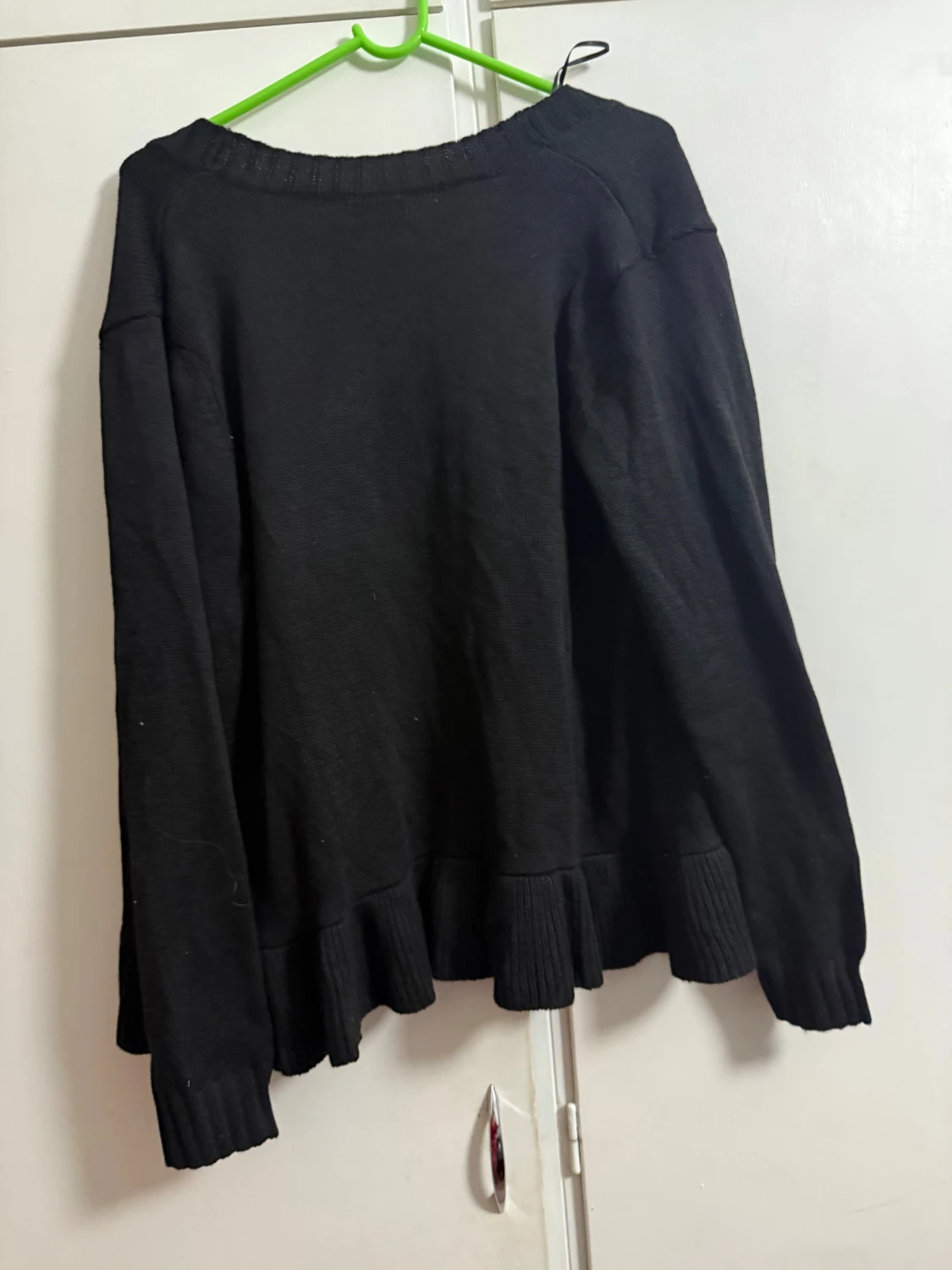 Svart kofta med volang från VILA - 2