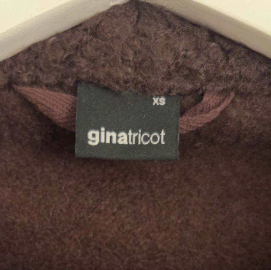 Brun teddyjacka med bälte Gina Tricot XS - 1